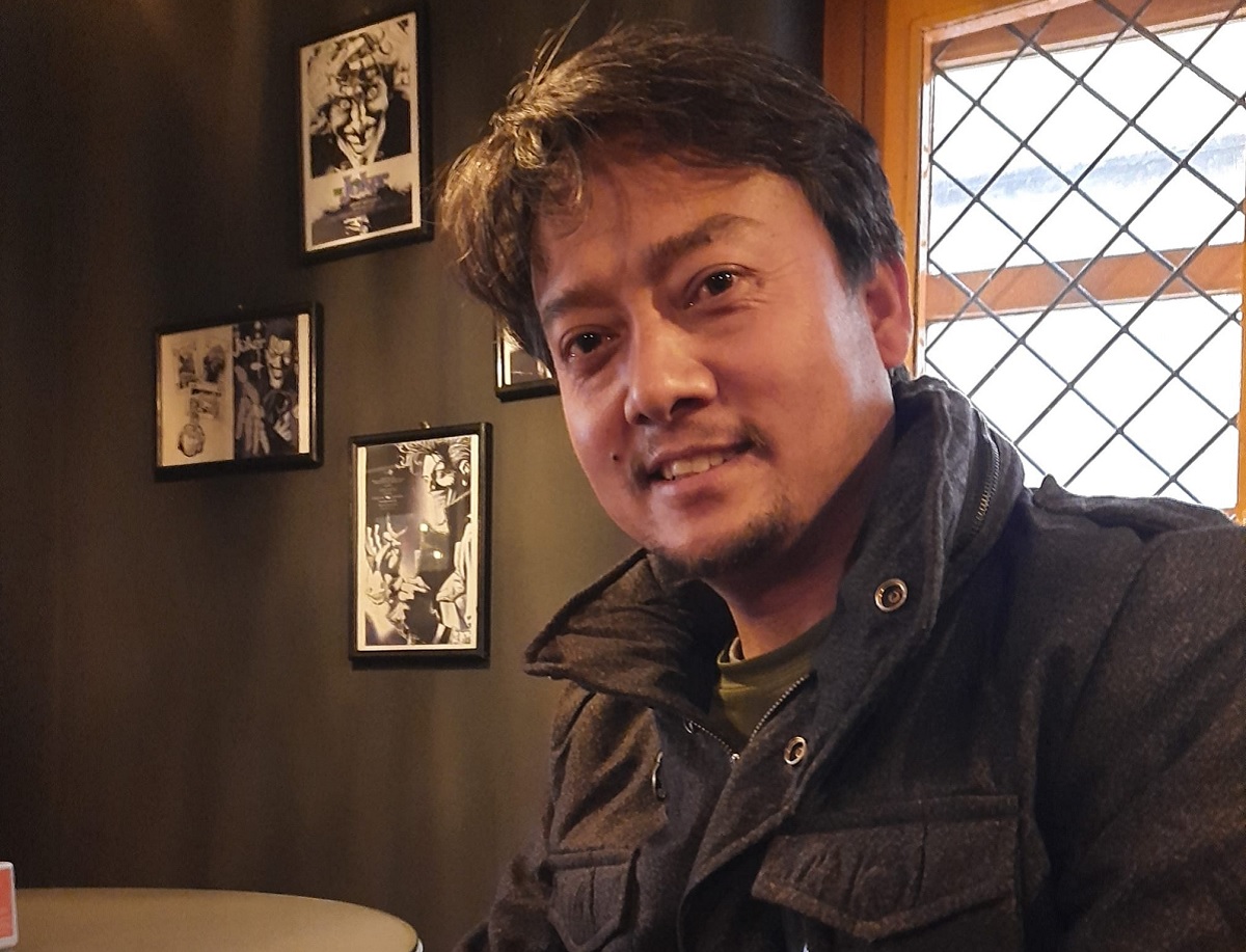 निर्देशक दीपेन्द्र लामा